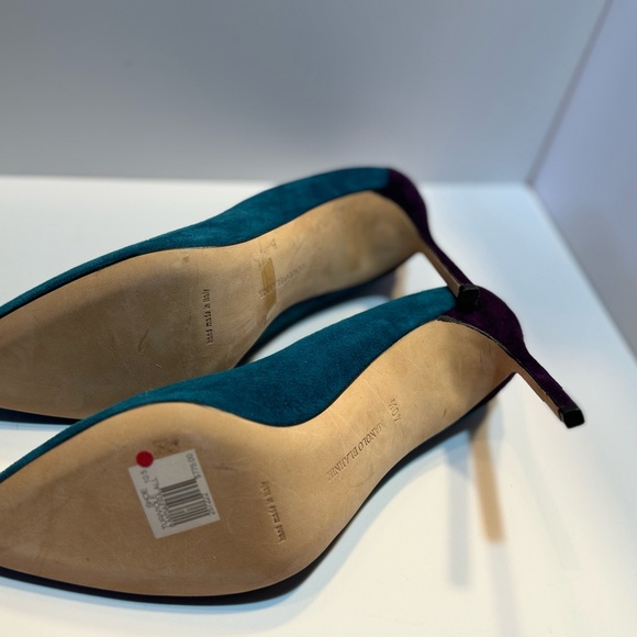 COPY - Beautiful Manola Blahnik heel
Copied from a previous listing - Picture 10 of 10